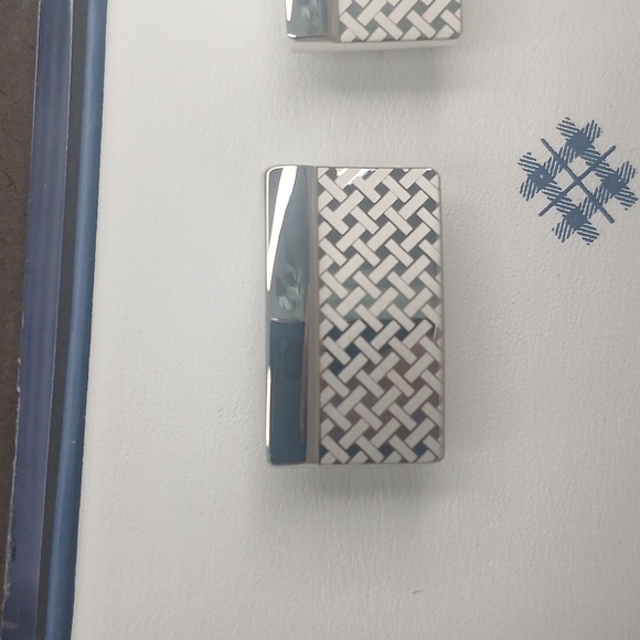 Ryan Seacrest Distinction Silver Cuff Links - Picture 5 of 7